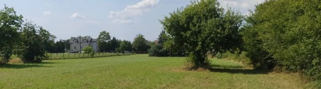 Działka budowlana o pow. 4331 m² media, ogrodzona.