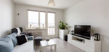 3 pokoje po remoncie w rumi, z ładnym widokiem