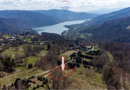 Panorama beskidów i jeziora z okna twojego domu