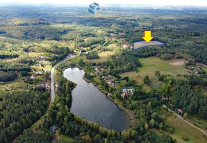 Rapaty- enklawa otoczona lasami państwowymi.