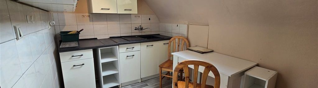 Dwupokojowe mieszkanie na rynku we wleniu