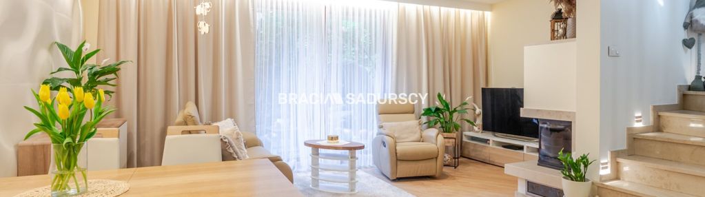 Dom z kominkiem i fotowoltaiką