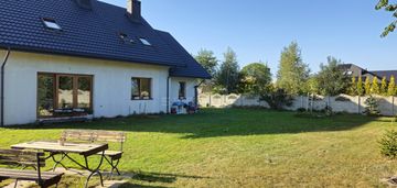 Dom jednorodzinny w spokojnej okolicy w kalei