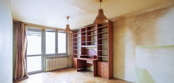 Jasne m3 z loggią i osobną kuchnią - blisko metra