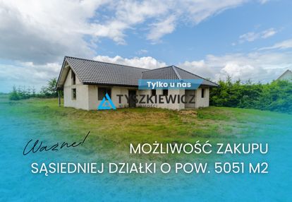 Dom jednorodzinny parterowy z wielospadowym dachem