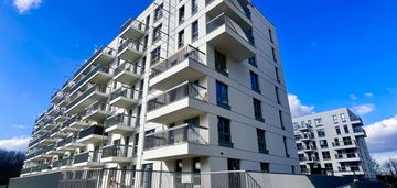 Niebywale ustawne i jasne z balkonem,