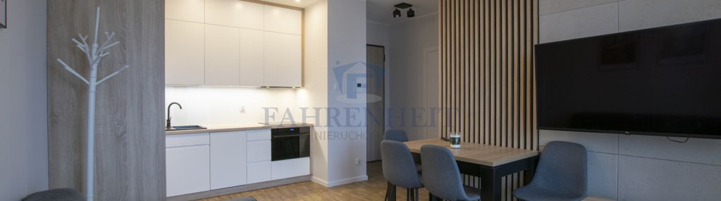 Piękny widok, garaż, duże szafy, piwnica, garaż.