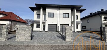 Piękny bliźniak w kąty grodziskie