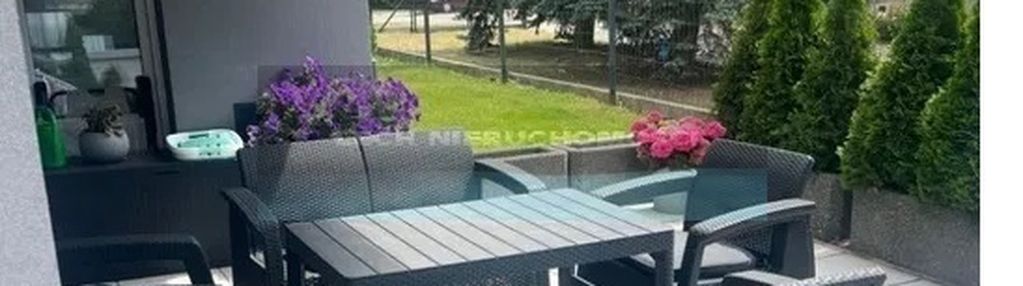 Garaz i komórka w cenie