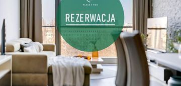 Qbik, apartament 2-piętrowy z antresolą i widokiem