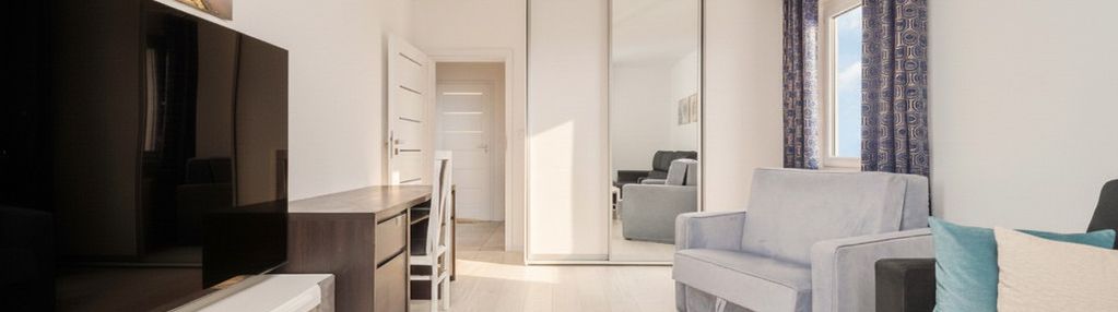 2-pokojowe, osobna kuchnia, duży balkon