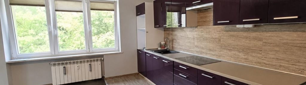 3 pokoje, 2 piętro, duży balkon, po remoncie