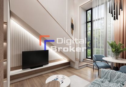 Wysoki apartament z ogródkiem ~ 8m2