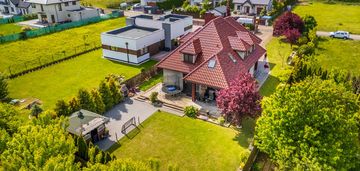 Rozkładowy, wyjątkowy dom pod warszawą - boża wola