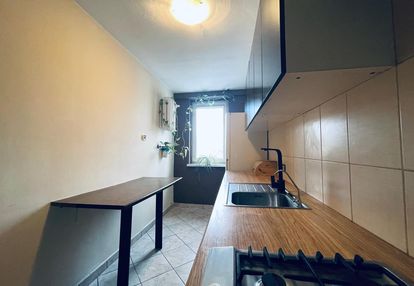 Bezpośrednio 2‑pokojowe mieszkanie z balkonem, komórką lokatorską i piwnicą