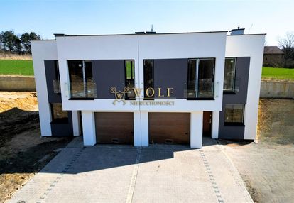 Nowoczesny dom w zabudowie bliźniaczej