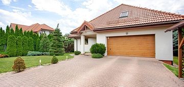 Dom z tarasem i sauną-odpocznij w mieście