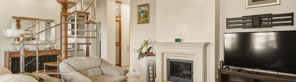 Apartament 2 poziomy z kominkiem