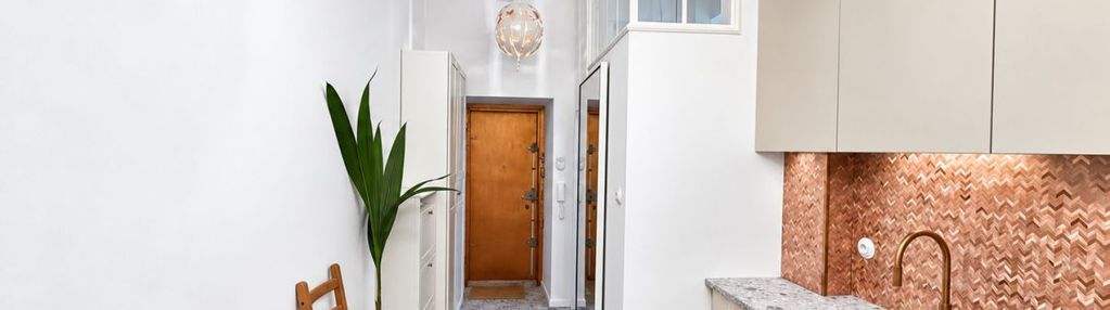 Stylowa kamienica w centrum – 3,50 m wysokości.