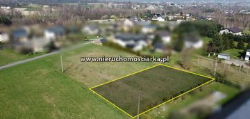 Działka budowlana w trzeciej linii zabudowy 10 ar