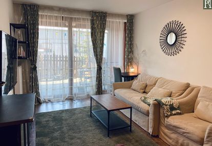 106 m² mieszkanie z tarasem 40 m² i podwójnym garażem – prądnik biały