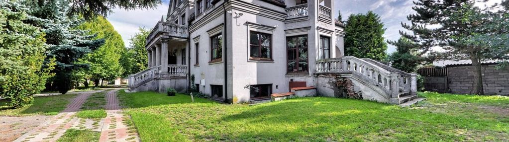 Klimatyczny pałacyk z własnym stawem
