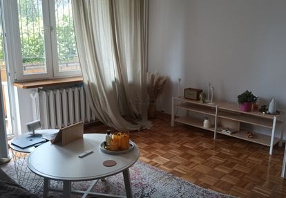 Miejsce postojowe na ternie osiedla, teren ogrodzo