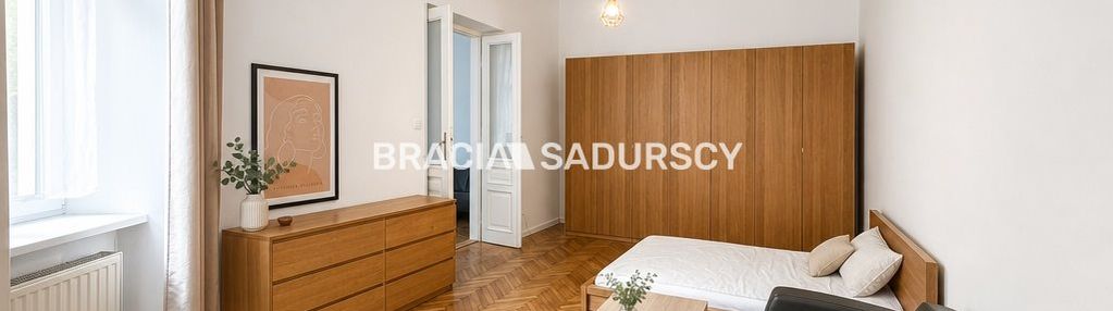 Możliwość podziału na 2 lub pod biuro