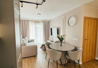 Pierwszy najem-awipolis-garaż-siłownia free