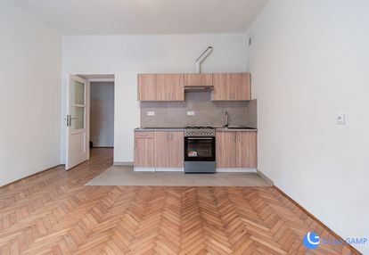 2 pokoje i salwator i od zaraz i po remoncie i