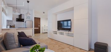 2 pok. wysoki standard z balkonem i parkingiem