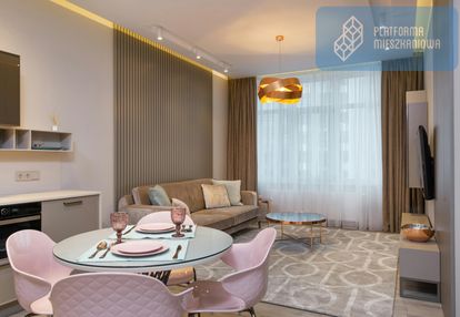 U bram śródmieścia gdańska, dobra komunikacja