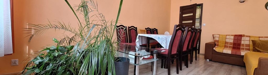 Dwupokojowe, przestronne mieszkanie w centrum.