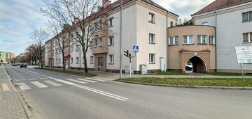 Przestronne mieszkanie w kamienicy i piętro