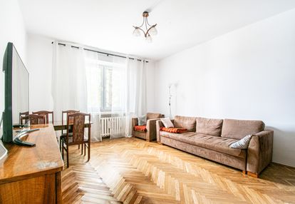 2 niezależne pok. 49m2, *mogilska* piwnica
