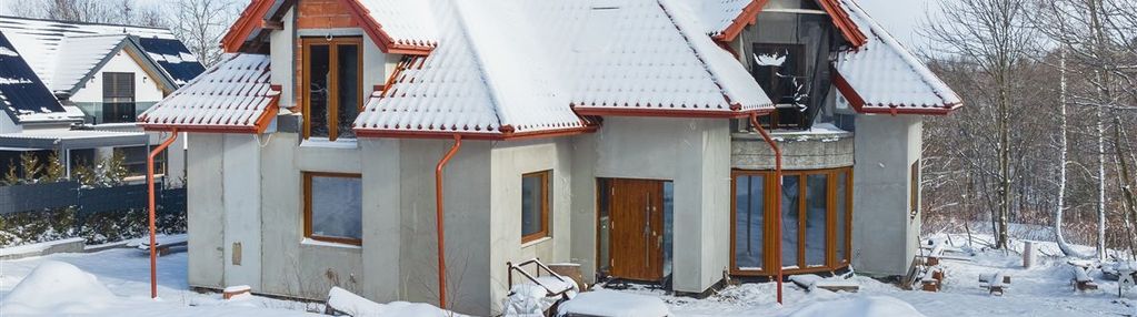 Przestronny 7 pokojowy dom na dużej działce