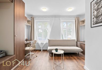 **dwa pokoje po remoncie w pięknej kamienicy**