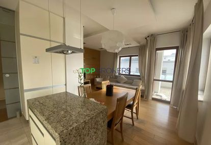 Jasne i przestronne 3 pokoje, balkon, taras, garaż