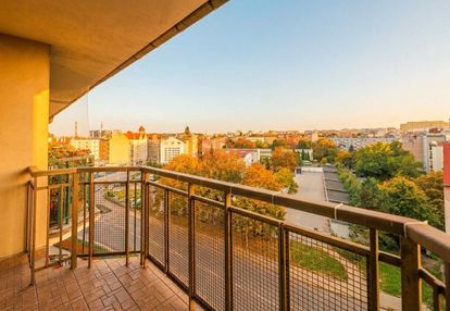 Twoje mieszkanie w centrum z widokiem na panoramę miasta!