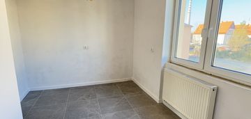 Przestronne dwu pokojowe mieszkanie z balkonem