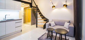 Stylowy loft naprzeciwko sky tower