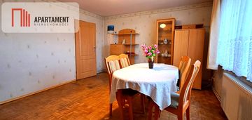 Piętro domu z ogrodem