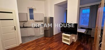 M-2 z wykuszem i antresolą w dzielnicy muzycznej!