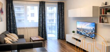 Z  balkonem,  os. zamknięte,  parking i siłownia