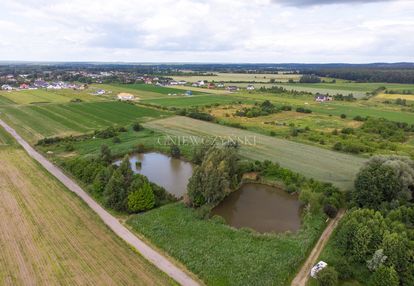 Rekreacyjna działka z dwoma stawami