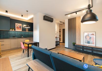 Ul.lwowska, stare podgórze,garderoba, klimatyzacja