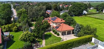 Wspaniała posiadłość w stylu śródziemnomorskim