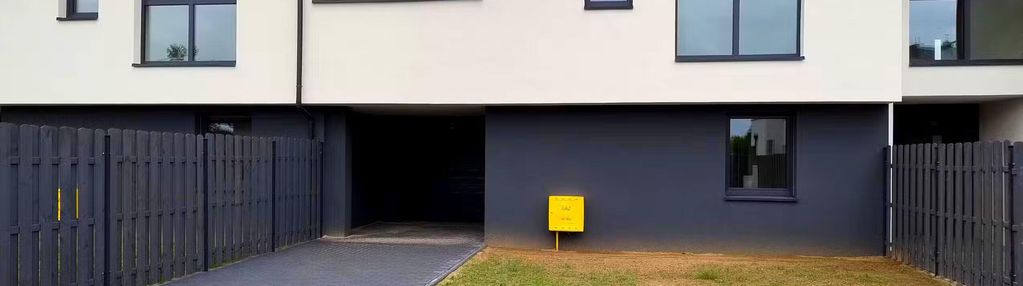 Dom w zabudowie szeregowej z fantastycznym salonem