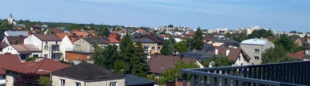 Nowe, z pięknym widokiem i z garderobą