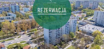 3 lub 4 pokoje w pobliżu stacji metra